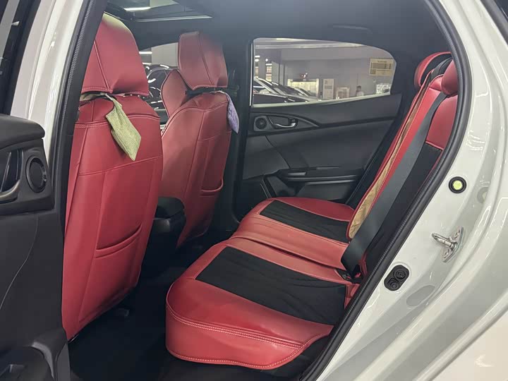 Фото 15 - Honda Civic