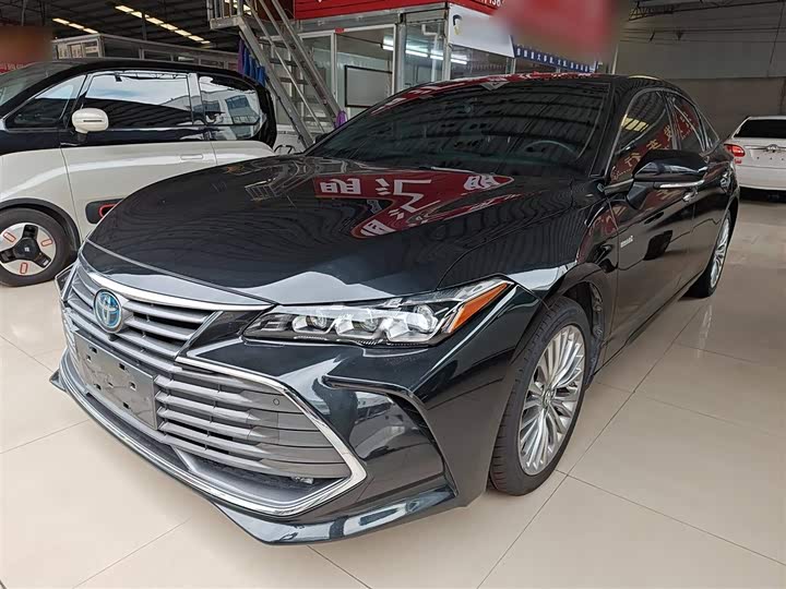 Фото 1 - Toyota Avalon