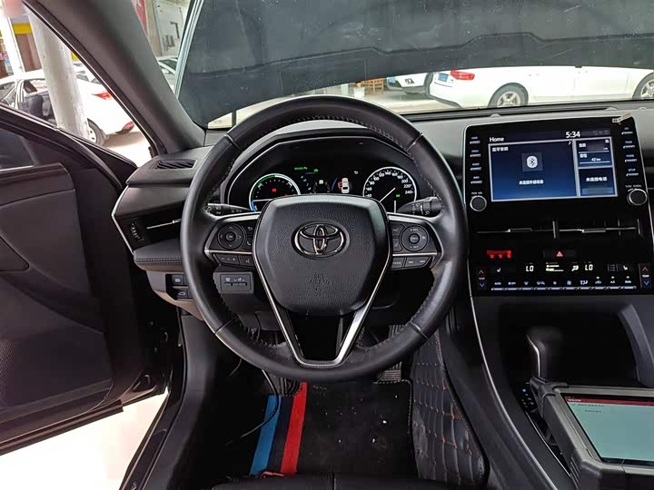 Фото 11 - Toyota Avalon