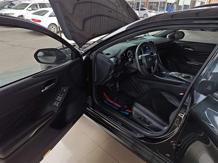 Фото 16 - Toyota Avalon