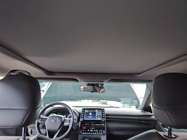 Фото 18 - Toyota Avalon