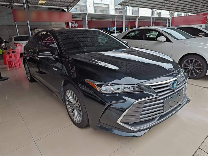 Фото 4 - Toyota Avalon