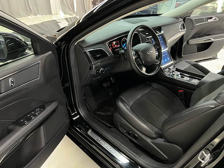 Фото 7 - Ford Taurus