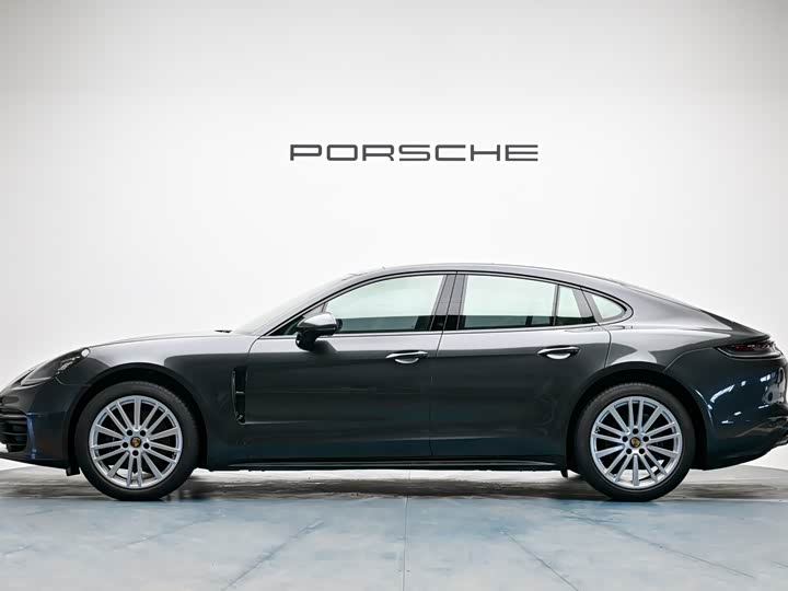 Фото 3 - Porsche Panamera