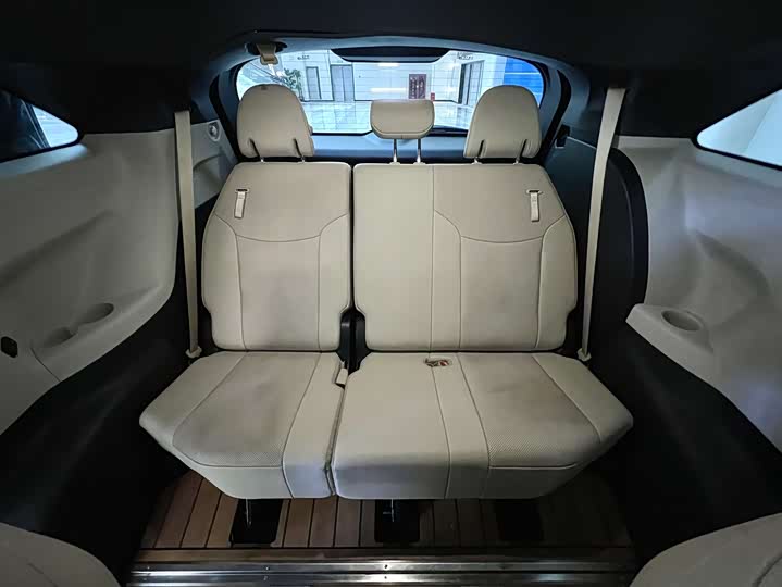 Фото 16 - Toyota Sienna