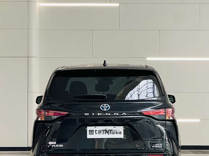 Фото 5 - Toyota Sienna