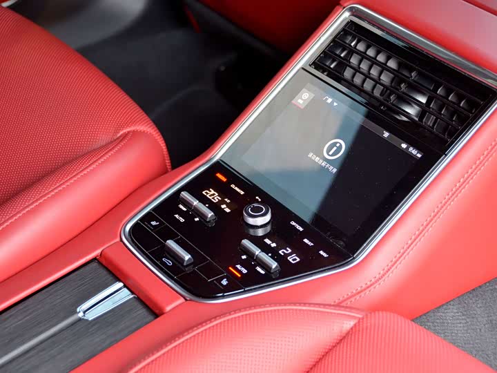 Фото 15 - Porsche Panamera