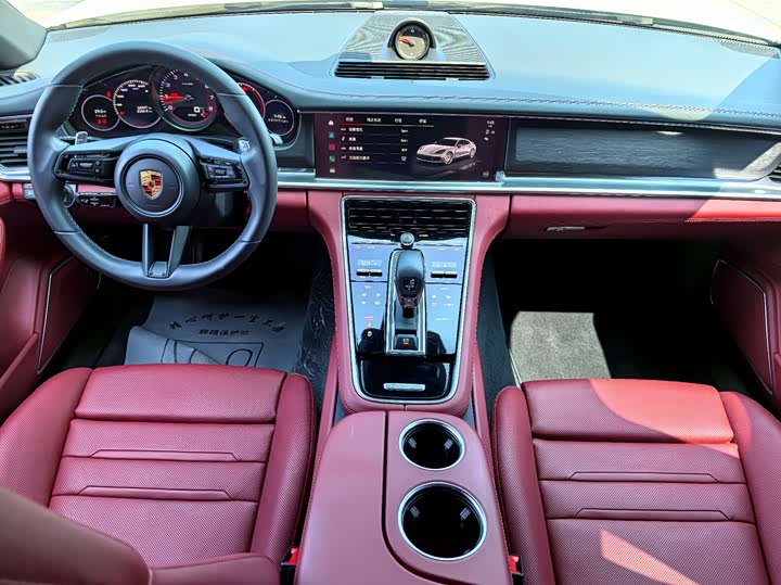 Фото 19 - Porsche Panamera