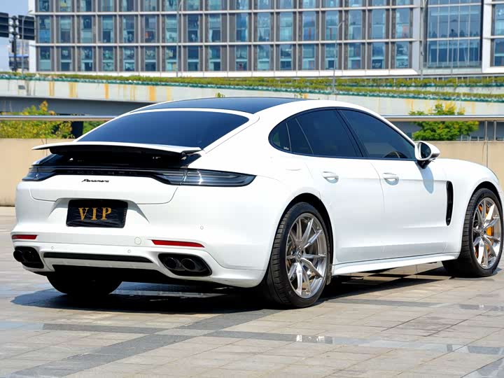 Фото 5 - Porsche Panamera