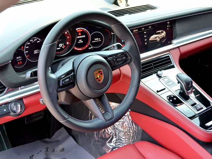 Фото 9 - Porsche Panamera