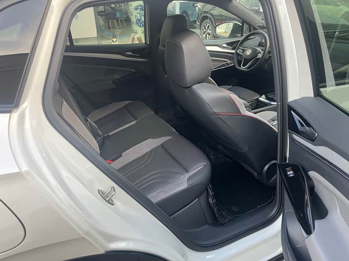 Фото 12 - Volkswagen ID.4 Crozz