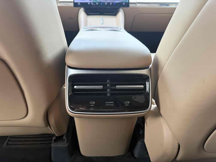 Фото 14 - Luxeed R7