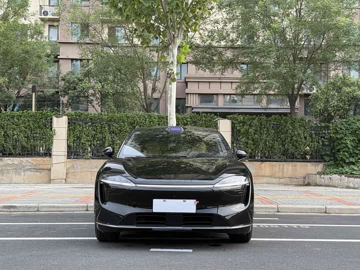 Фото 2 - Luxeed R7