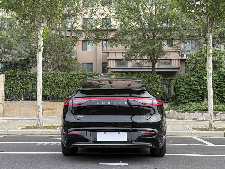 Фото 5 - Luxeed R7