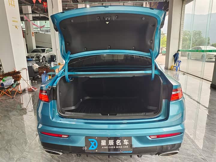 Фото 16 - Geely Preface