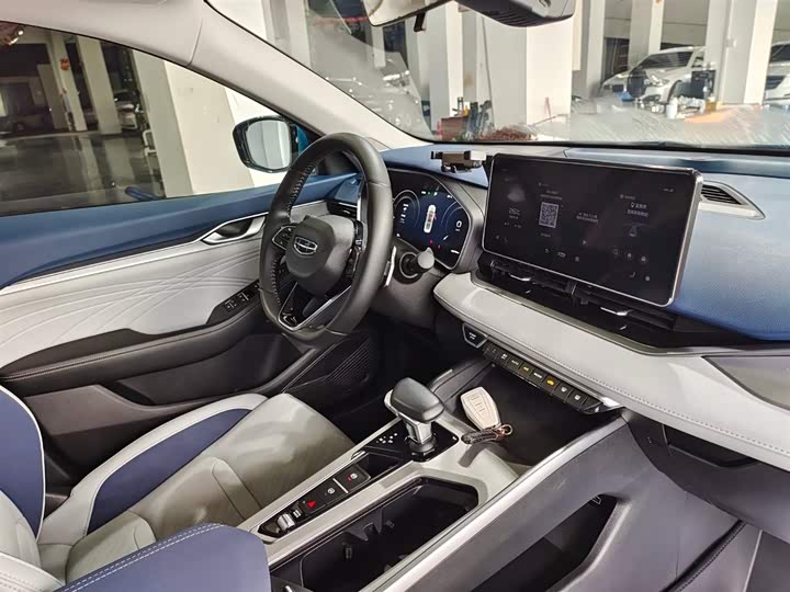 Фото 9 - Geely Preface