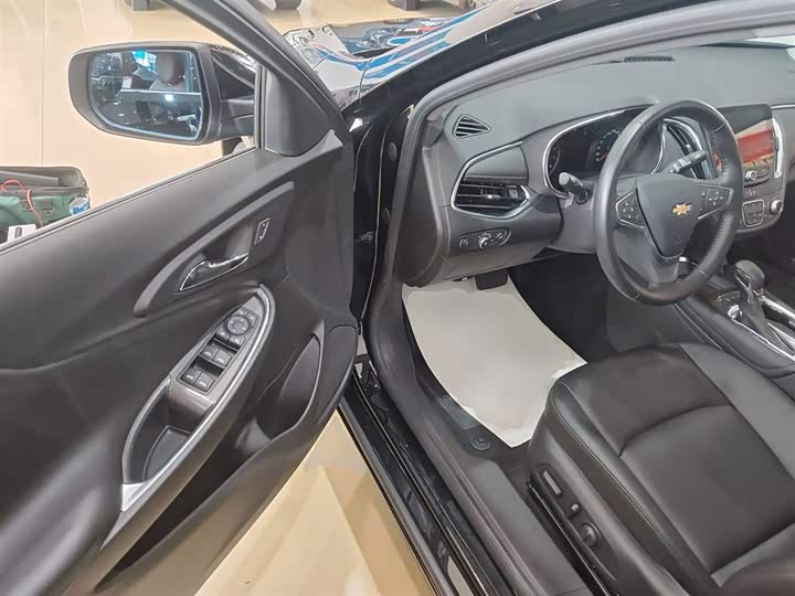 Фото 16 - Chevrolet Malibu XL