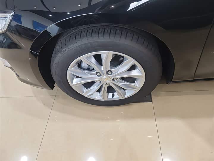 Фото 23 - Chevrolet Malibu XL