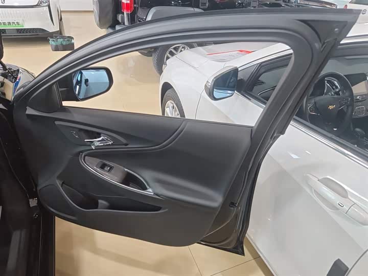 Фото 26 - Chevrolet Malibu XL