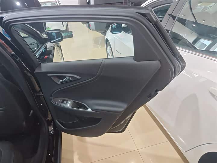 Фото 27 - Chevrolet Malibu XL