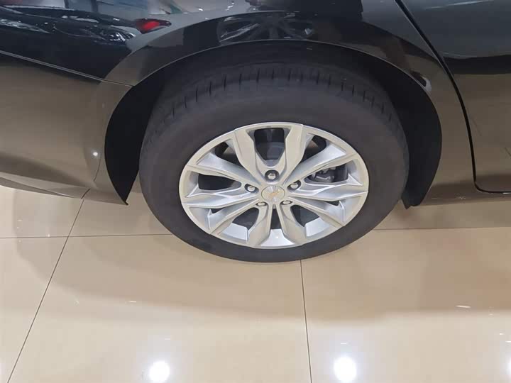 Фото 30 - Chevrolet Malibu XL