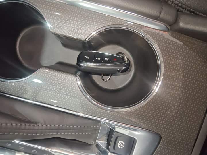 Фото 9 - Chevrolet Malibu XL