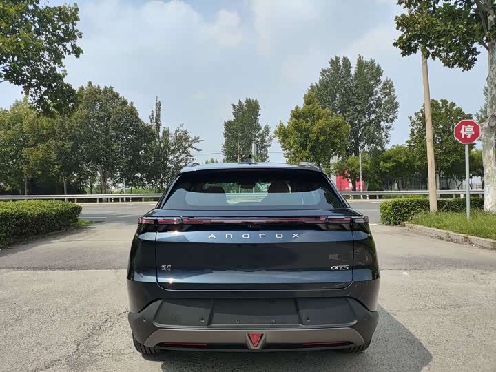 Фото 5 - BAIC Arcfox Alpha T5