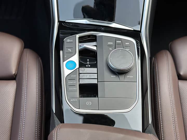 Фото 13 - BMW i3