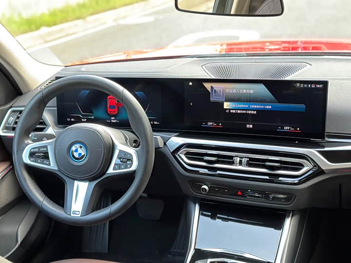 Фото 14 - BMW i3