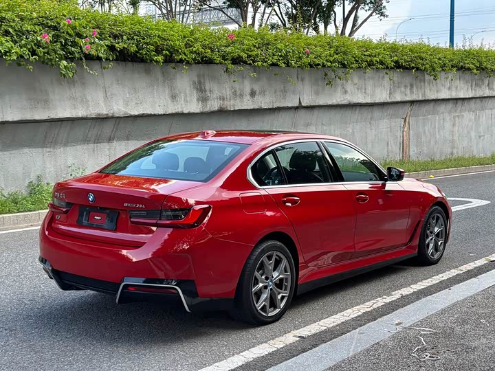 Фото 20 - BMW i3