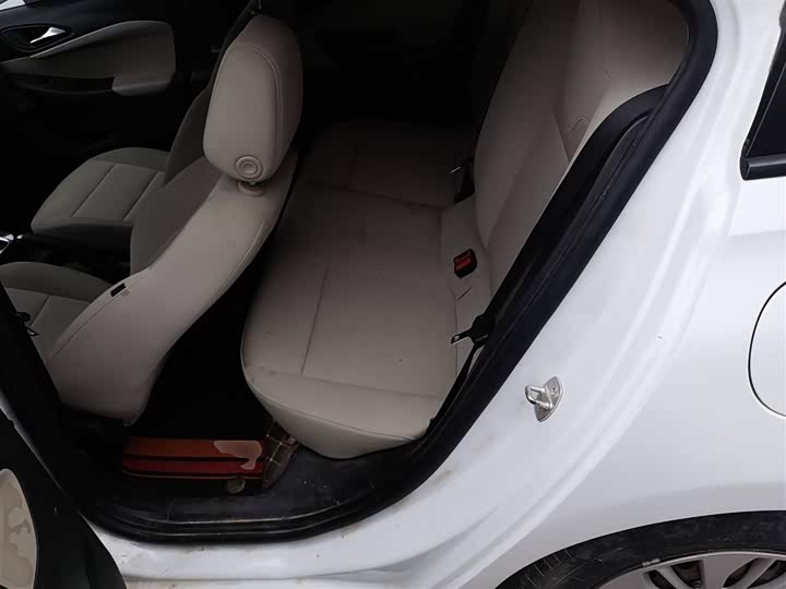 Фото 17 - Buick Excelle