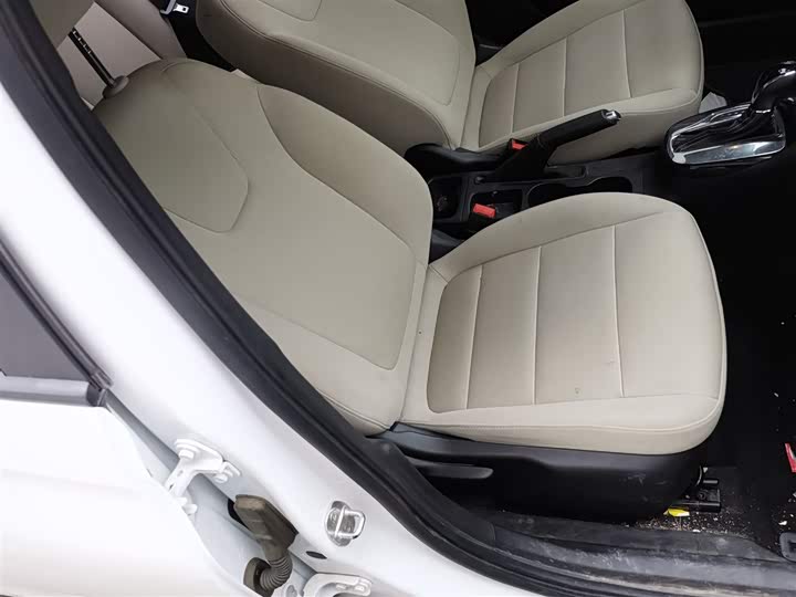 Фото 25 - Buick Excelle