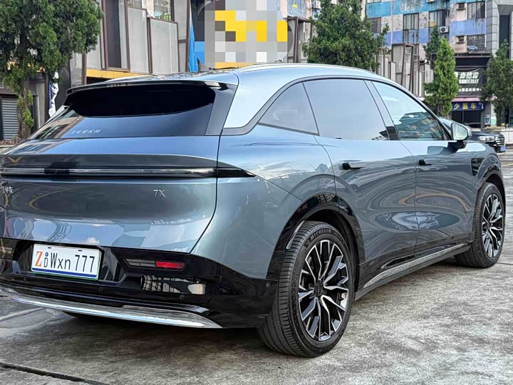 Фото 21 - Zeekr 7X