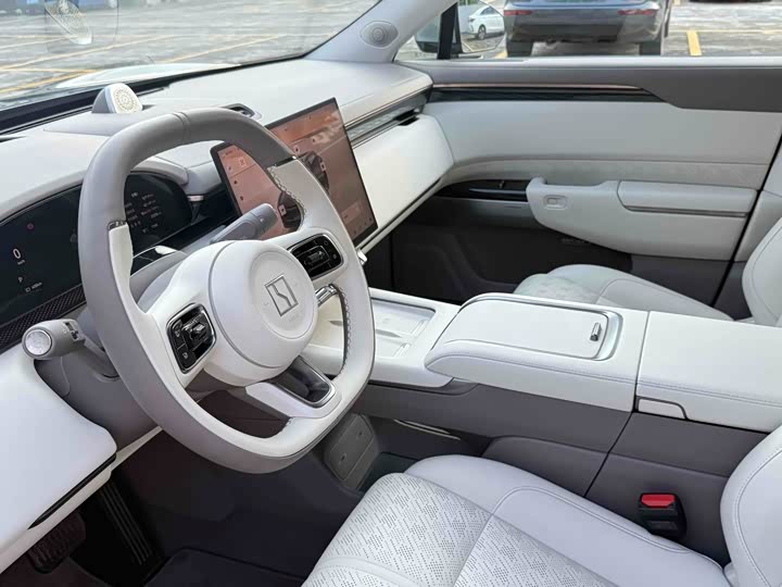 Фото 6 - Zeekr 7X