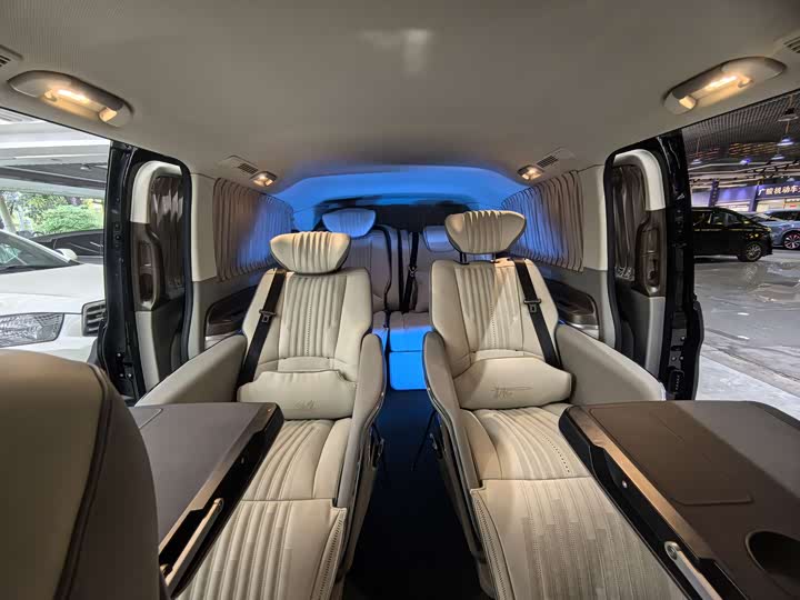 Фото 16 - Mercedes-Benz Vito