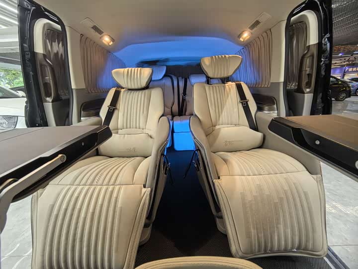 Фото 17 - Mercedes-Benz Vito