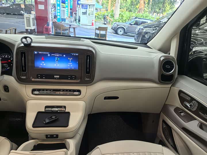 Фото 21 - Mercedes-Benz Vito