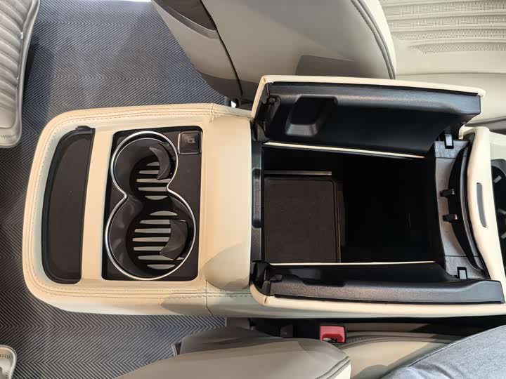 Фото 23 - Mercedes-Benz Vito