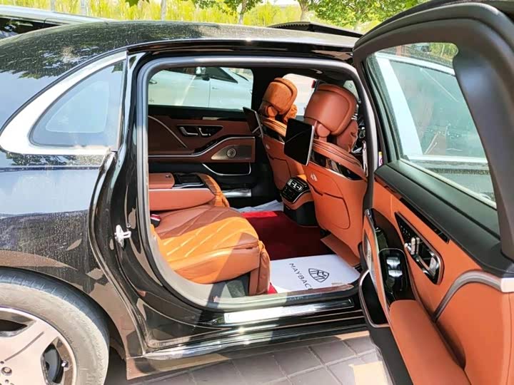 Фото 9 - Mercedes-Benz Maybach S-Class