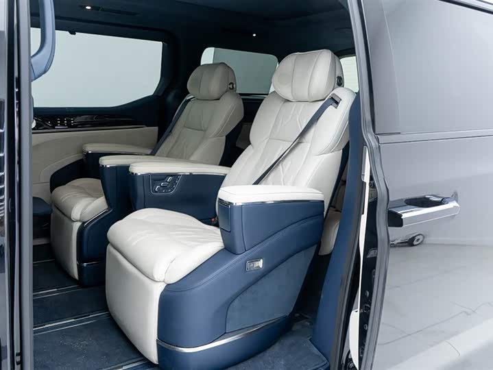 Фото 10 - Zeekr 009