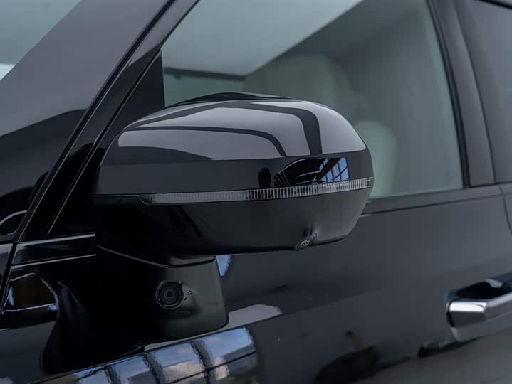 Фото 16 - Zeekr 009