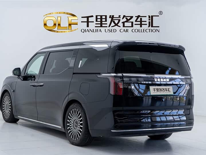 Фото 20 - Zeekr 009