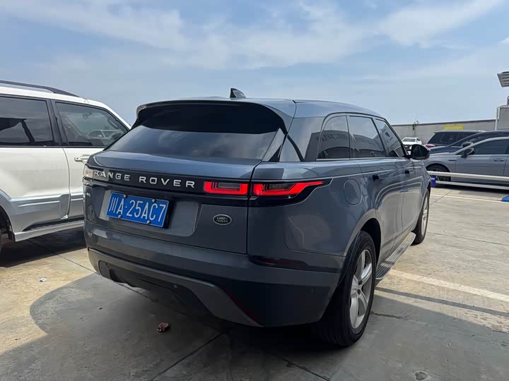 Фото 9 - Land Rover Range Rover Velar