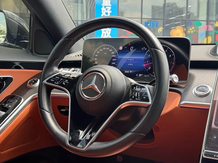 Фото 13 - Mercedes-Benz S-Class