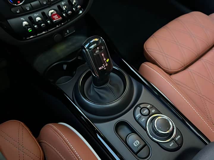 Фото 12 - Mini Clubman