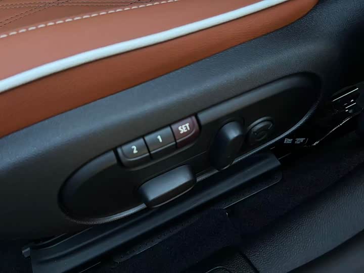 Фото 7 - Mini Clubman