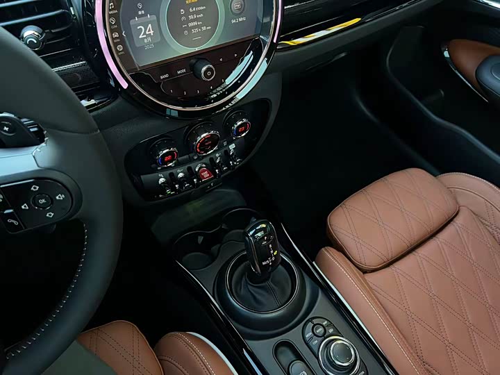 Фото 9 - Mini Clubman