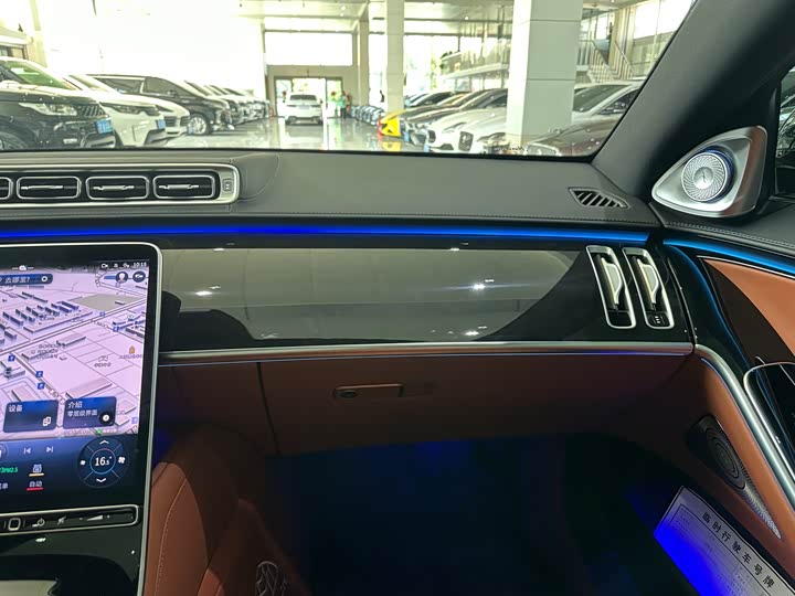 Фото 14 - Mercedes-Benz Maybach S-Class