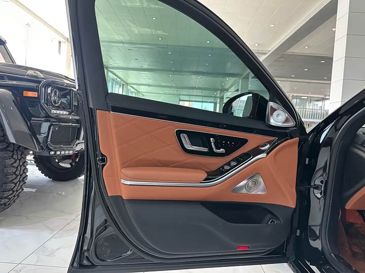 Фото 6 - Mercedes-Benz Maybach S-Class