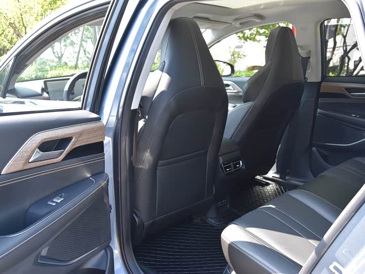 Фото 10 - XPeng P5